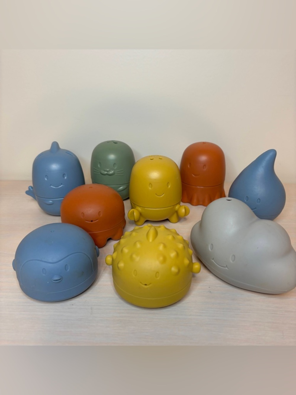 Ubbi Baby Silicone Mold Free Interchangeable Mix & Match Bath / Water Play Toys